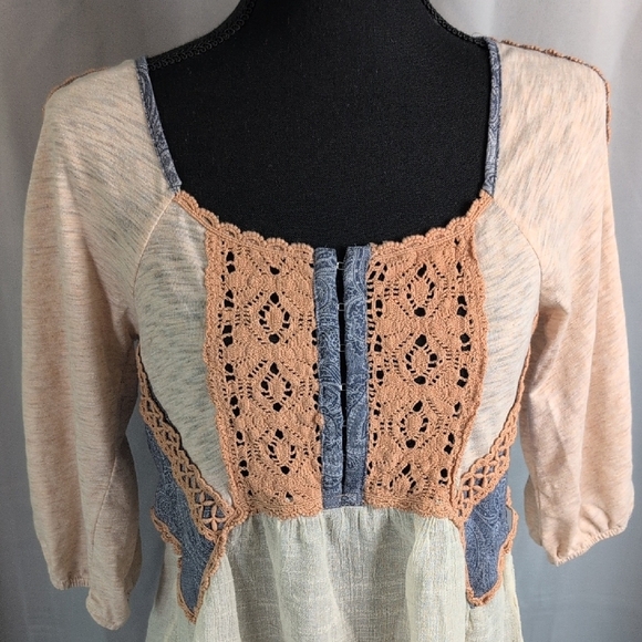 Women's Boho Chic Top - Cream and Blue - Picture 2 of 8